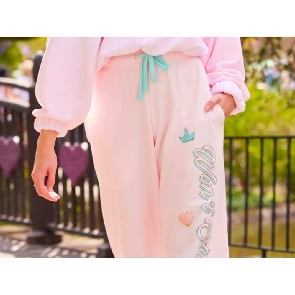 Disney Women's Jogger Sweatpants Size S Pink Walt Disney Dreaming Lounge cozy
